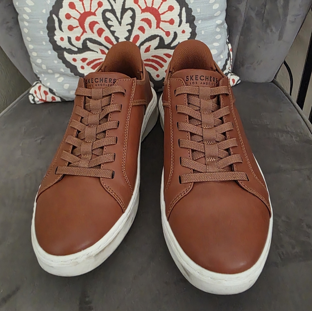 Size 10 Skechers slip ins